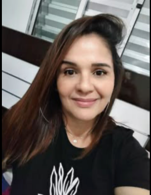 Cristina R.